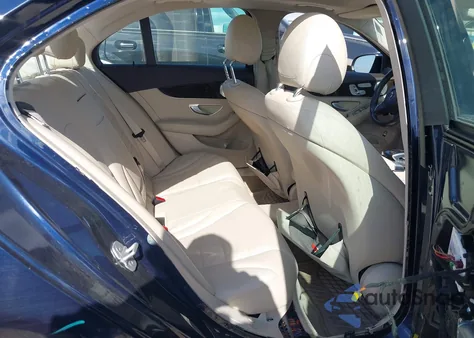 2015 Mercedes-Benz C 300 Luxury 4Matic из США, поврежденный, VIN 55SWF4KB1FU012049